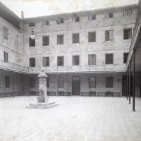 VICENTE BARBERÁ MASIP. Pati de xiquets a la Casa de Misericòrdia. 1907. ES.462508.ADPV / Casa de Misericòrdia / A.1.10. vol. 2